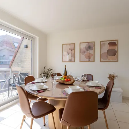 Duinenbries With Balcony By Interhome Bredene